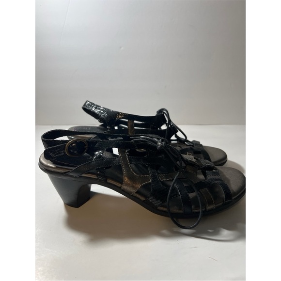 Aravon Black Strappy Women's Sandals - Picture 4 of 7